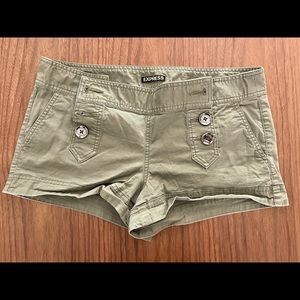 Express Shorts in Army green Size 8